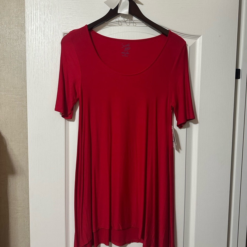 Pink Rose Vibrant Red Short Sleeve Tee